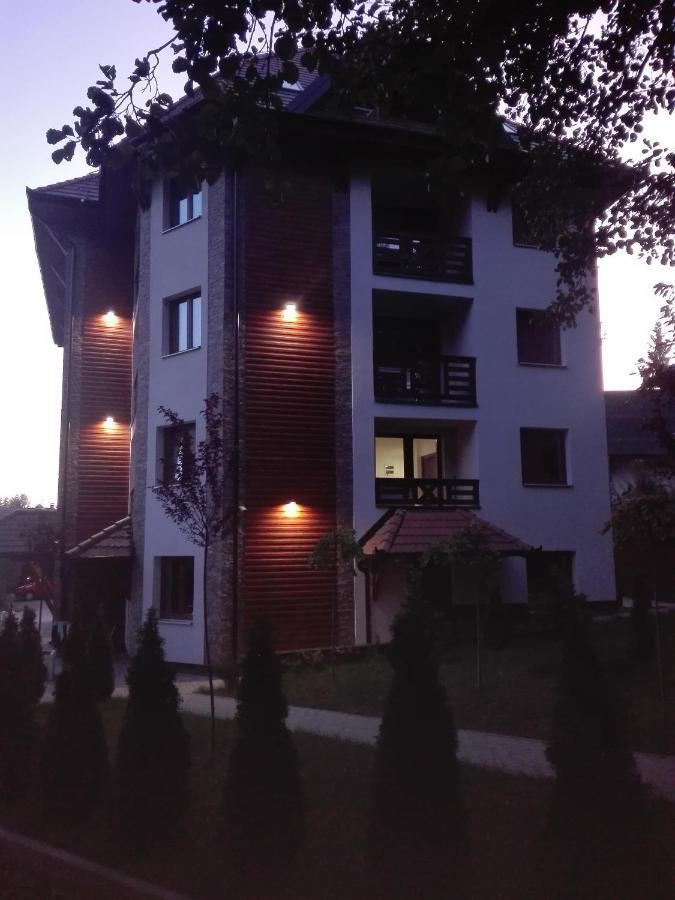 Lux Nikolina Apartment *